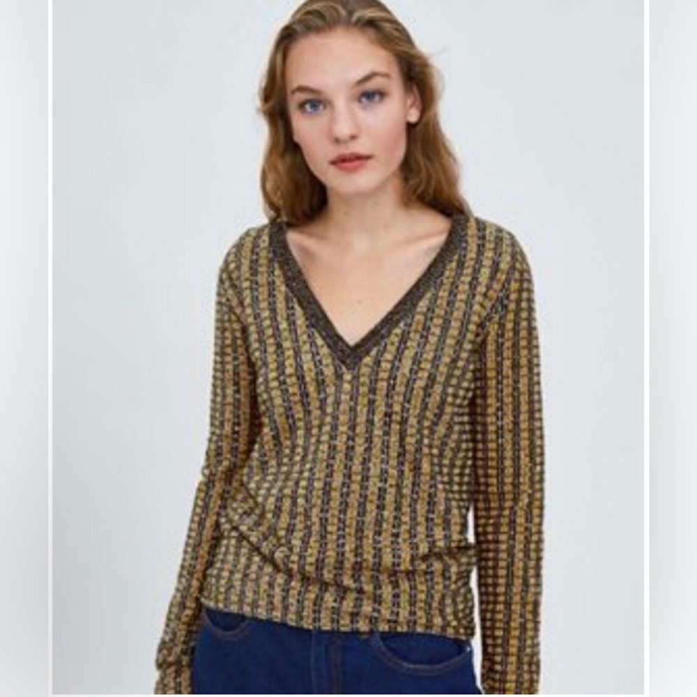 Zara sweater v-neck size Medium New partial tag